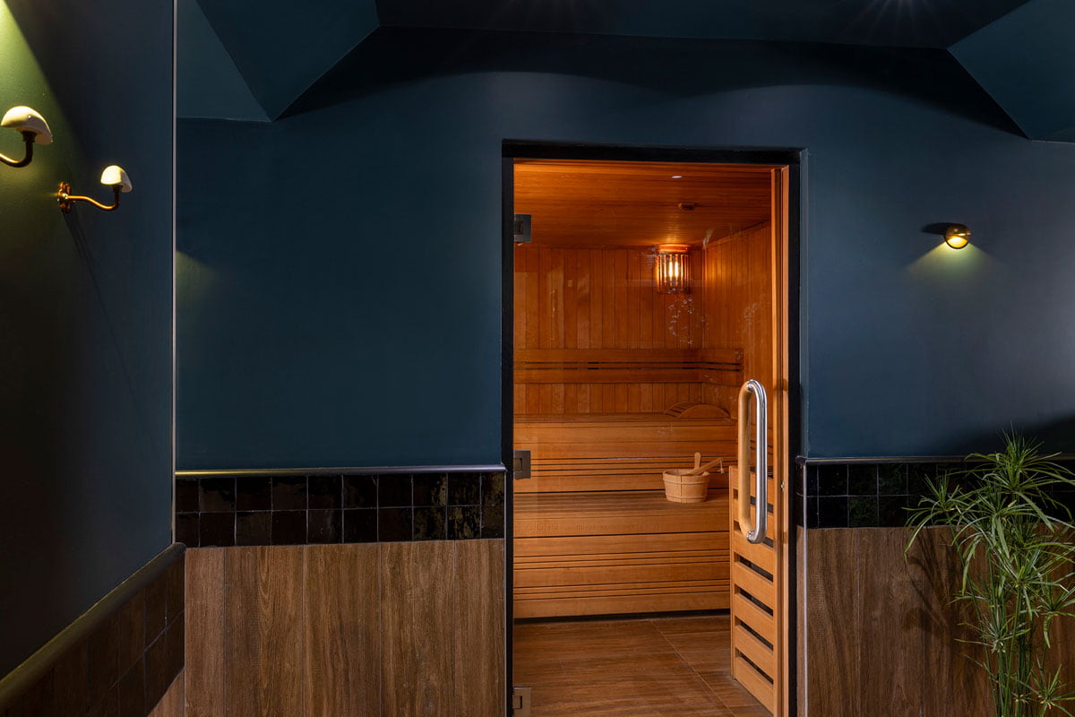 Sauna at the Royal Madeleine Hotel (Paris 8)