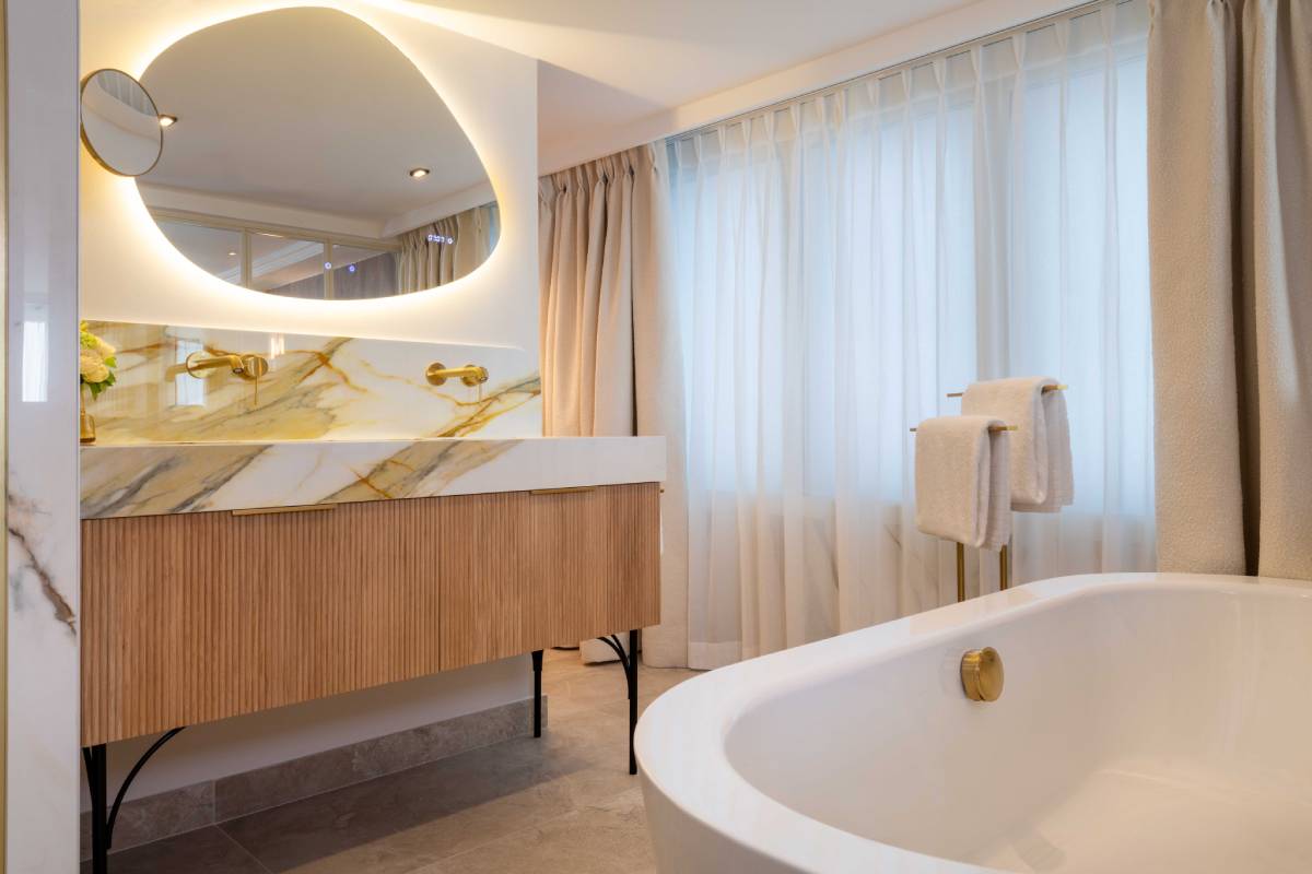 Suite signature (Bathroom)